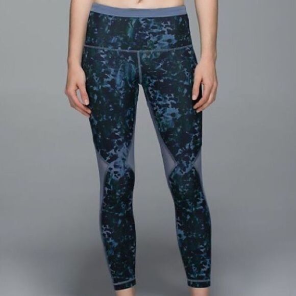 Lululemon Running in the City Floral 7/8 Tight/Leggings - Picture 1 of 5